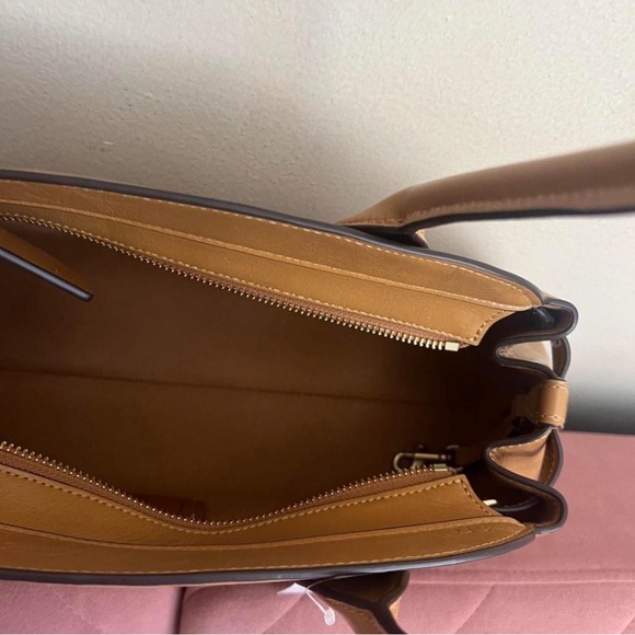 Coach Empire 34 Honey Brown - Picture 3 of 3